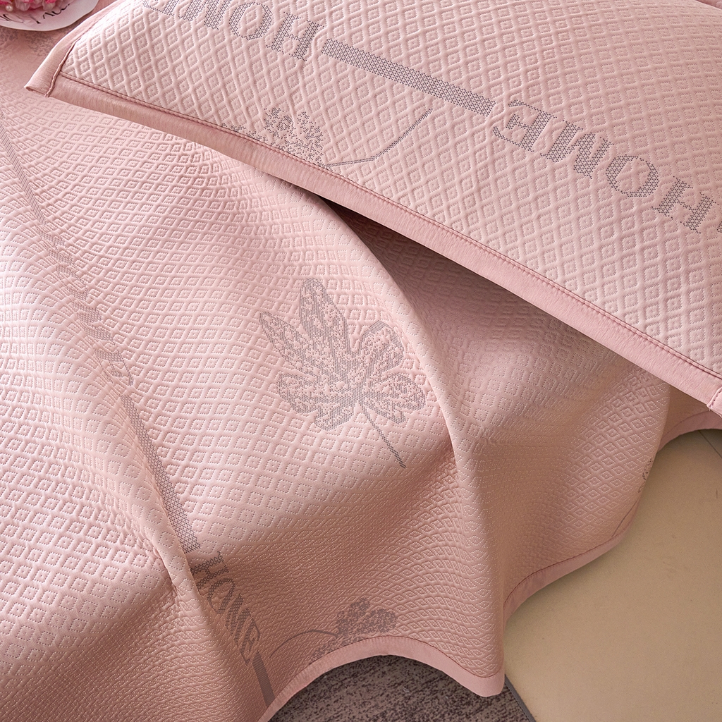 91家纺网 家纺一手货源 找家纺 莱家富 2026新款A类凉感豆豆席-平铺款 平铺款-落叶粉色