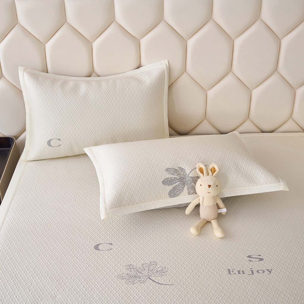 91家纺网 家纺一手货源 找家纺 莱家富 2026新款A类凉感豆豆席-平铺款 平铺款-落叶米色