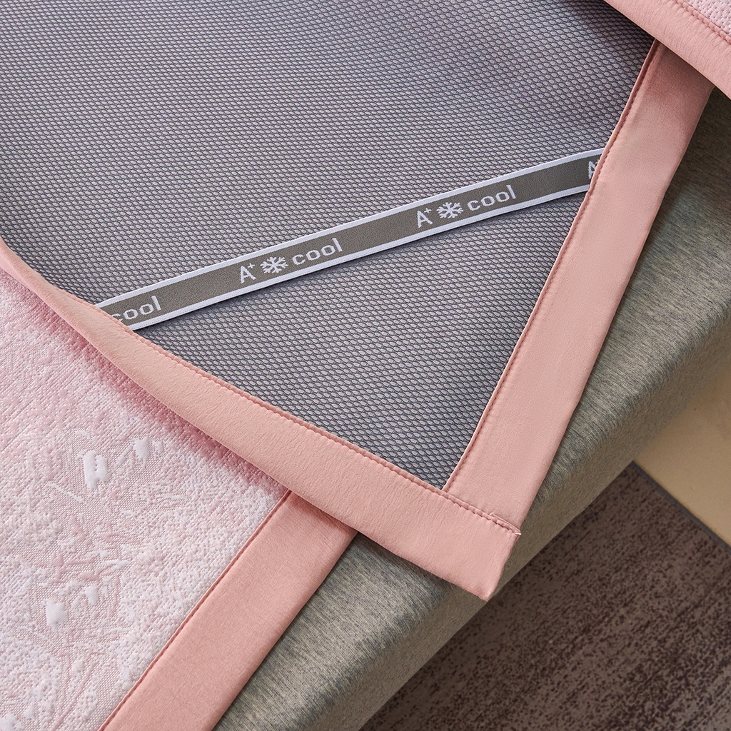 91家纺网 家纺一手货源 找家纺 莱家富 2026新款A类凉感豆豆席-平铺款 平铺款-喜上眉梢粉色