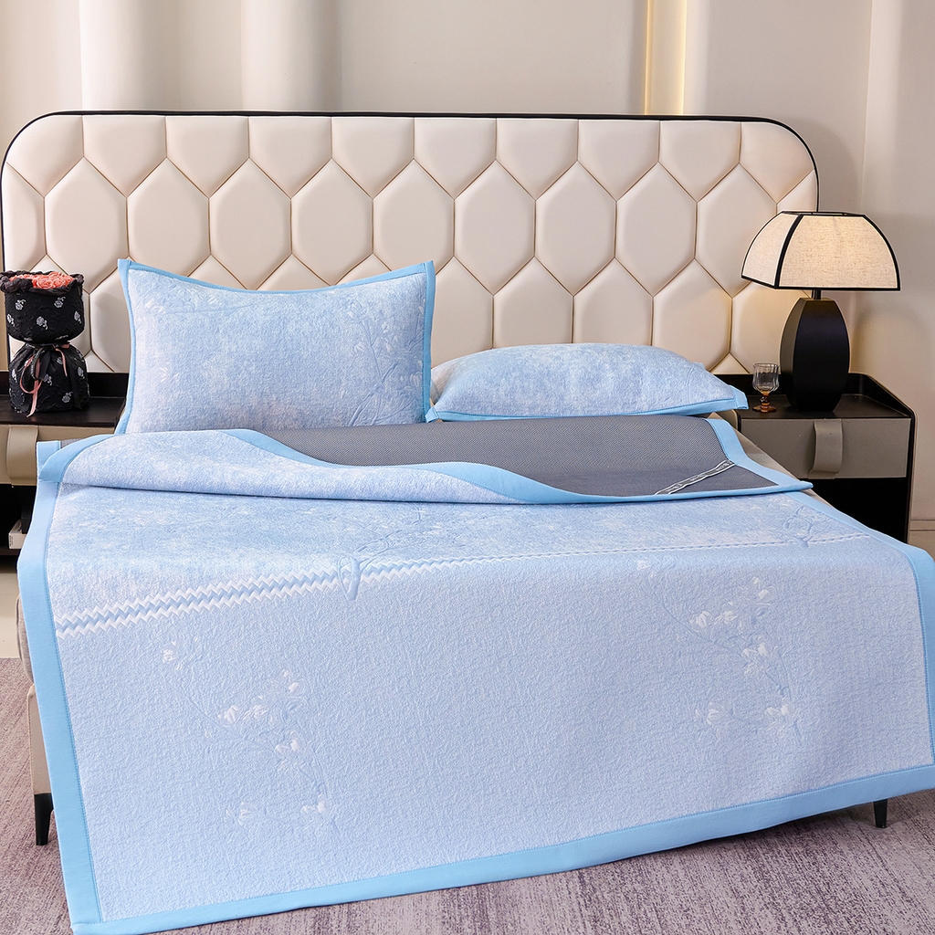 91家纺网 家纺一手货源 找家纺 莱家富 2026新款A类凉感豆豆席-平铺款 平铺款-喜上眉梢蓝色