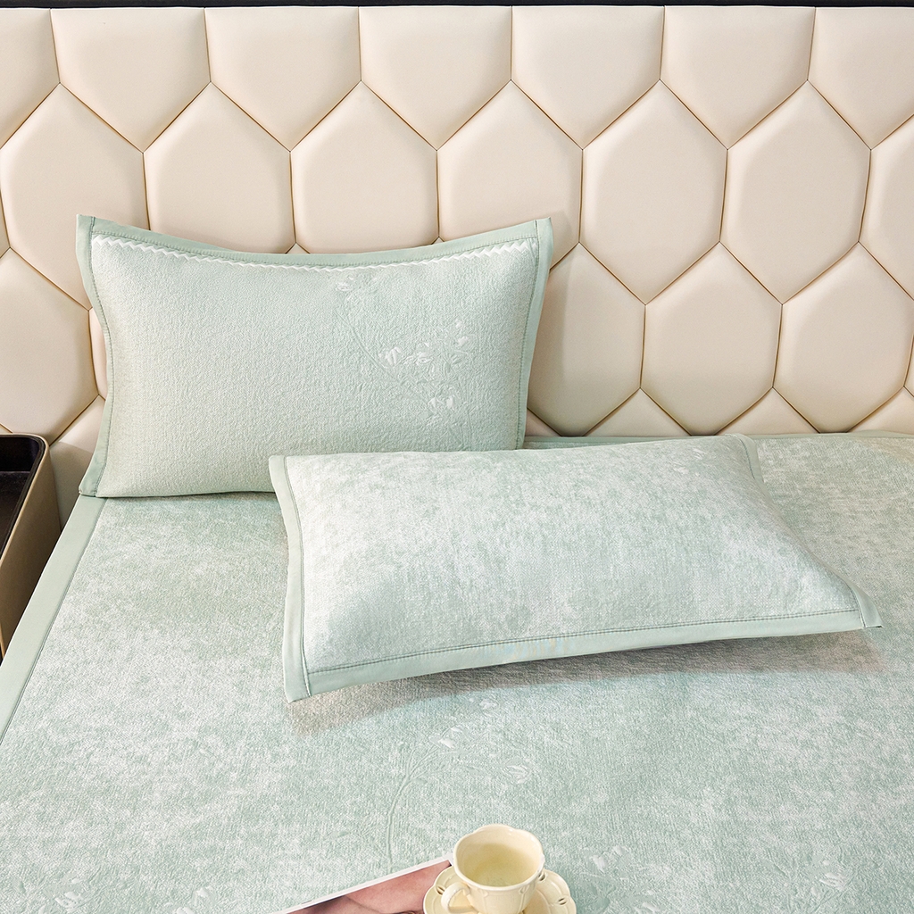 91家纺网 家纺一手货源 找家纺 莱家富 2026新款A类凉感豆豆席-平铺款 平铺款-喜上眉梢绿色