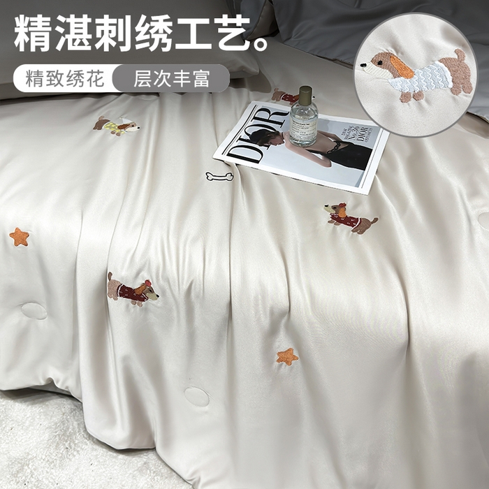 91家纺网 家纺一手货源 找家纺 憨豆家纺 2026新款刺绣水洗冰丝夏被四件套星球水洗真丝夏凉被（含抗菌棉）跨境外贸床笠款空 腊肠狗-梧桐灰