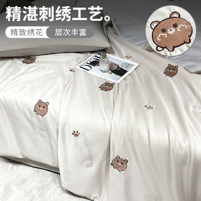 91家纺网 家纺一手货源 找家纺 憨豆家纺 2026新款刺绣水洗冰丝夏被四件套星球水洗真丝夏凉被（含抗菌棉）跨境外贸床笠款空 小熊-梧桐灰
