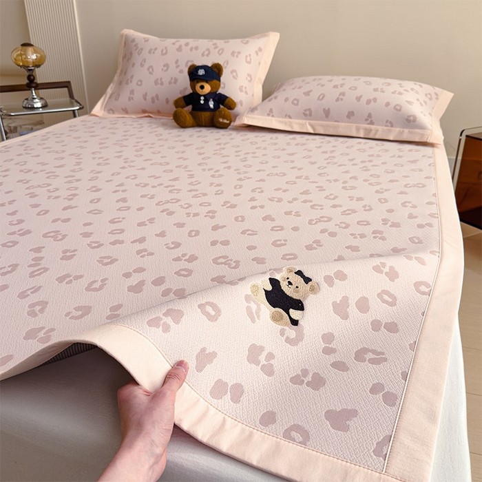 莱家富 2026A类母婴级凉感冰豆豆小熊刺绣凉感值过0.21冰丝席凉席席子-床席款 小熊豹豹-粉