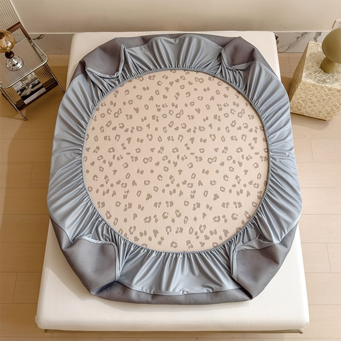 91家纺网 家纺一手货源 找家纺 莱家富 2026A类母婴级凉感冰豆豆小熊刺绣凉感值过0.21冰丝席凉席（床笠款） 小熊豹豹-咖