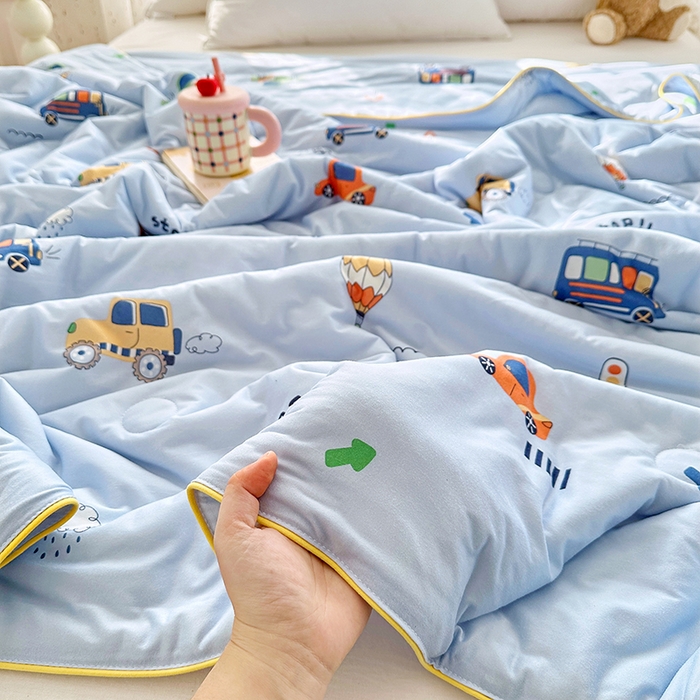 91家纺网 家纺一手货源 找家纺 宜家坊 2026新款A类针织棉嘟嘟被夏被春秋被空调被儿童学生被子被芯 小汽车