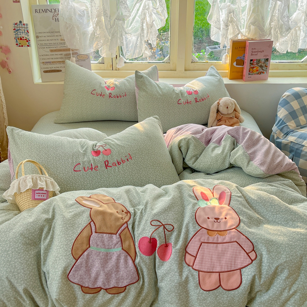 91家纺网 家纺一手货源 找家纺 宜家坊 2026直播热款贴布绣加厚仿棉古法水洗棉夹棉床盖 萌萌兔绿