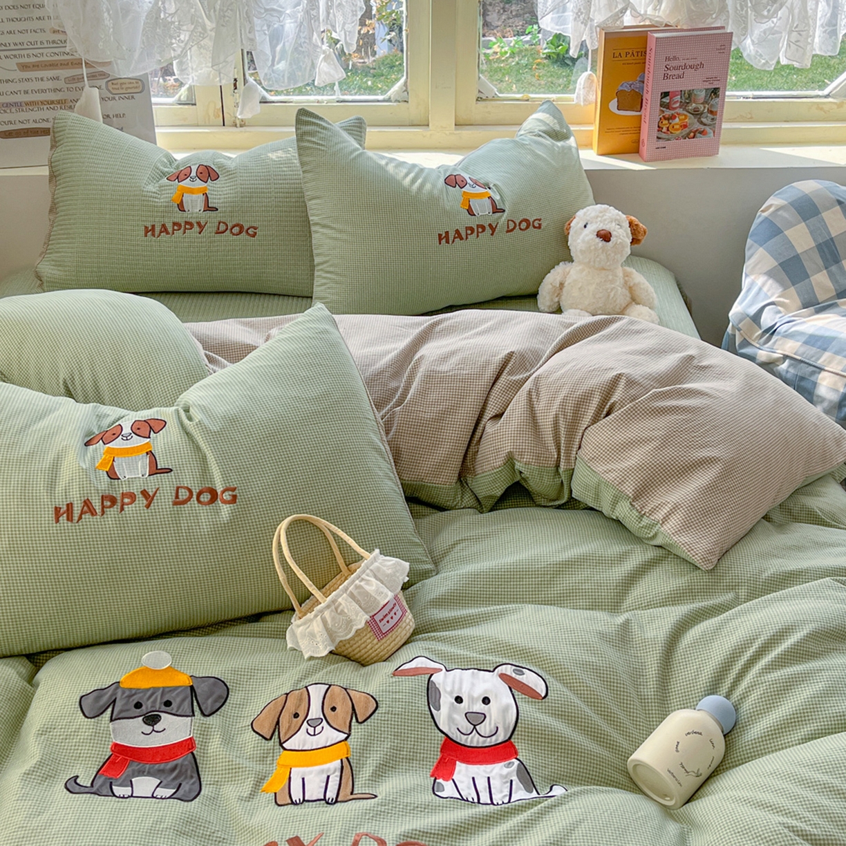 91家纺网 家纺一手货源 找家纺 宜家坊 2026直播热款贴布绣加厚仿棉古法水洗棉夹棉床盖 旺财狗狗