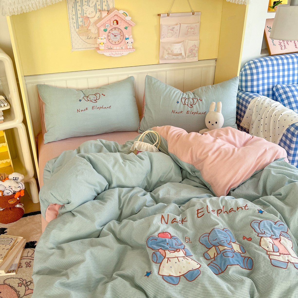 91家纺网 家纺一手货源 找家纺 宜家坊 2026直播热款卡通贴布绣加厚仿棉古棉单人双人单倍套三四件套 吉象三宝