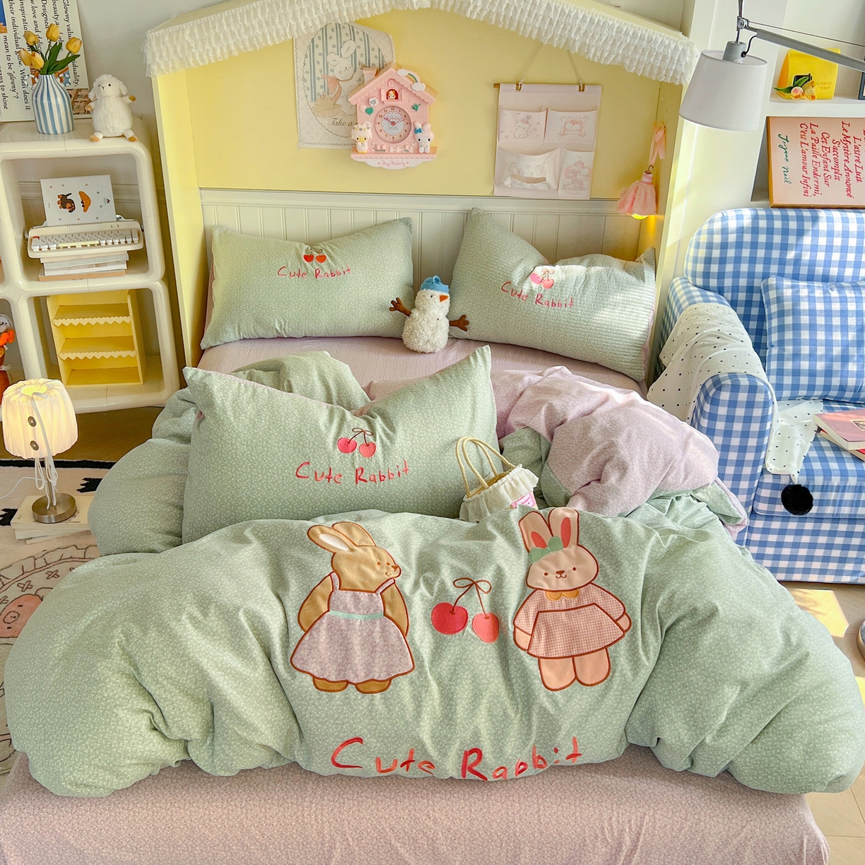 91家纺网 家纺一手货源 找家纺 宜家坊 2026直播热款卡通贴布绣加厚仿棉古棉单人双人单倍套三四件套 萌萌兔绿