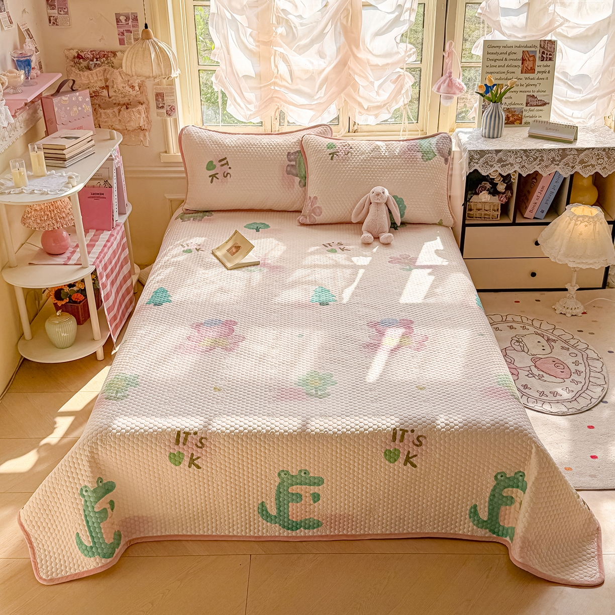 91家纺网 家纺一手货源 找家纺 （总）宜家坊 2026新款金豆豆床盖A类针织棉印花大版卡通床盖三四件套