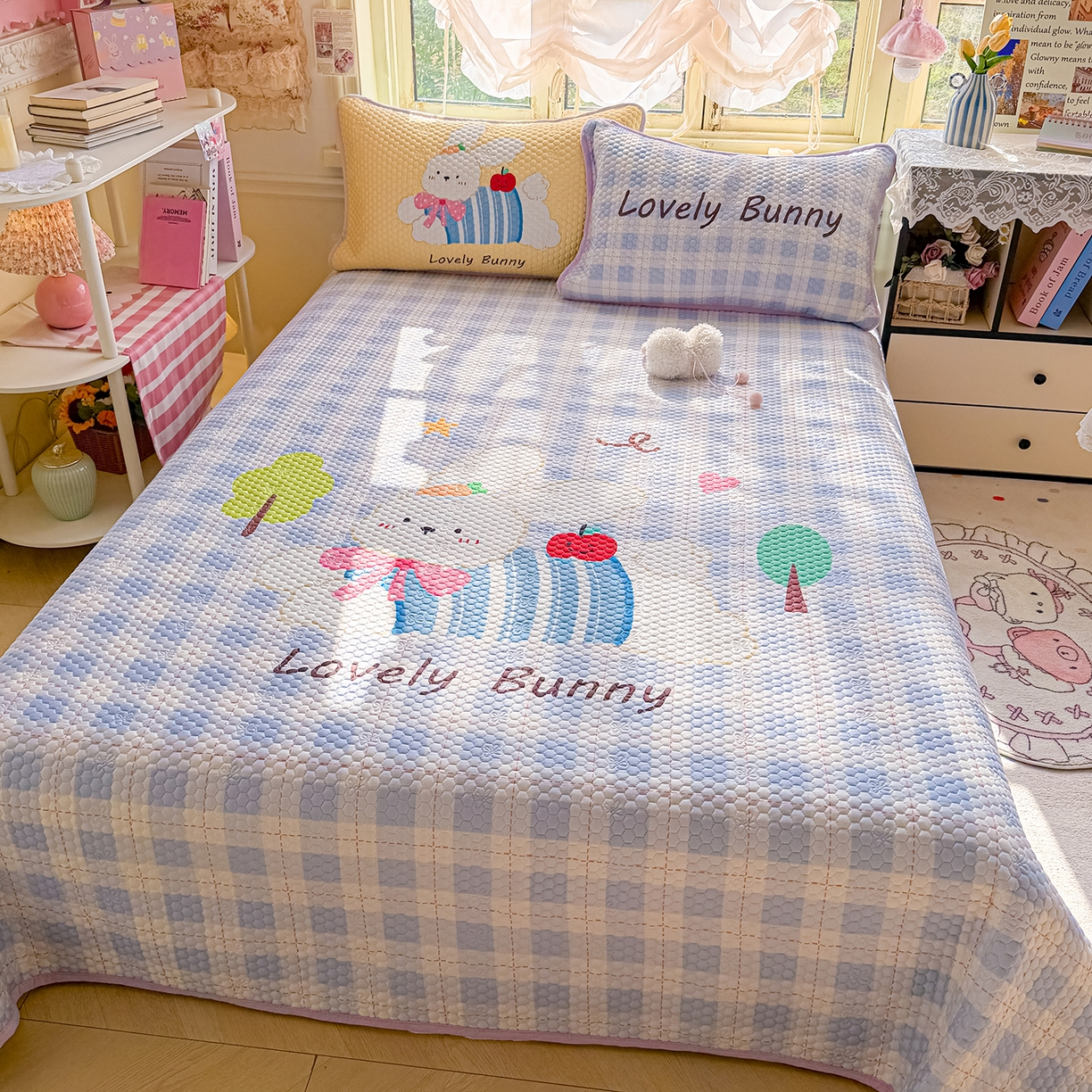 91家纺网 家纺一手货源 找家纺 宜家坊 2026新款金豆豆床盖A类针织棉印花大版卡通床盖三四件套 兔乖乖