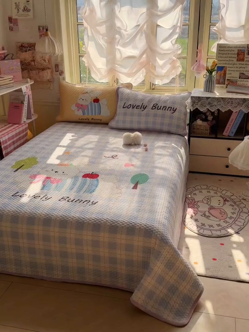 91家纺网 家纺一手货源 找家纺 宜家坊 2026新款金豆豆床盖A类针织棉印花大版卡通床盖三四件套 兔乖乖