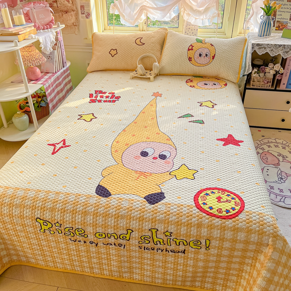 91家纺网 家纺一手货源 找家纺 宜家坊 2026新款金豆豆床盖A类针织棉印花大版卡通床盖三四件套 幸运星星