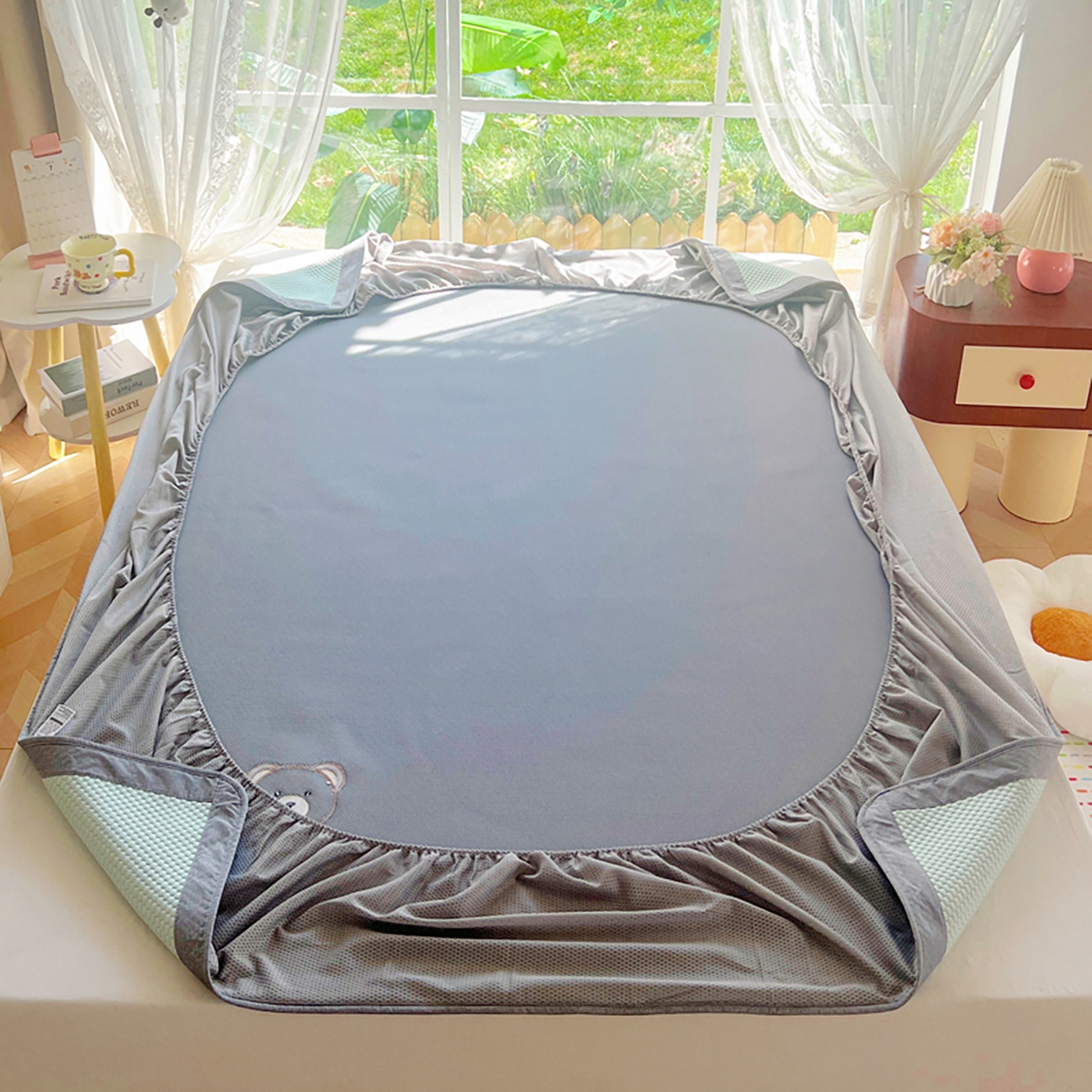 91家纺网 家纺一手货源 找家纺 卡初家居（原微来） 2026春夏新款A类乙纶冰豆豆凉感席绣花席凉席席子-憨憨熊系列 憨憨熊-果绿