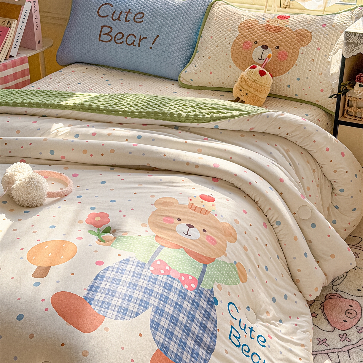 91家纺网 家纺一手货源 找家纺 宜家坊 2026直播热款A类针织棉豆豆被夏被春秋被空调被儿童学生大版卡通被子被芯 可爱小熊