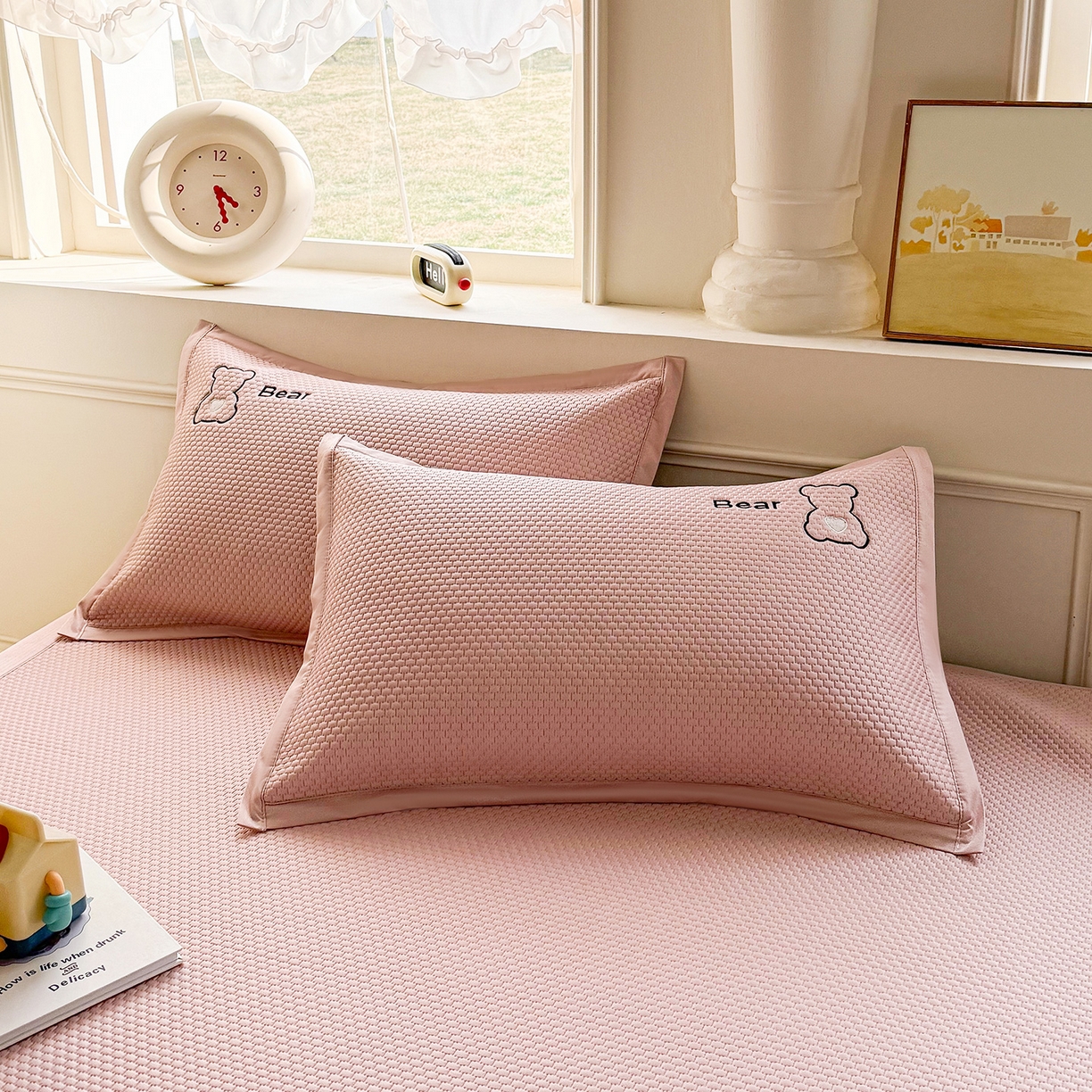 91家纺网 家纺一手货源 找家纺 卡初家居（原微来） 2026春夏新款A类乙纶冰豆豆凉感席绣花席凉席席子-炫酷熊系列 炫酷熊-芭蕾粉