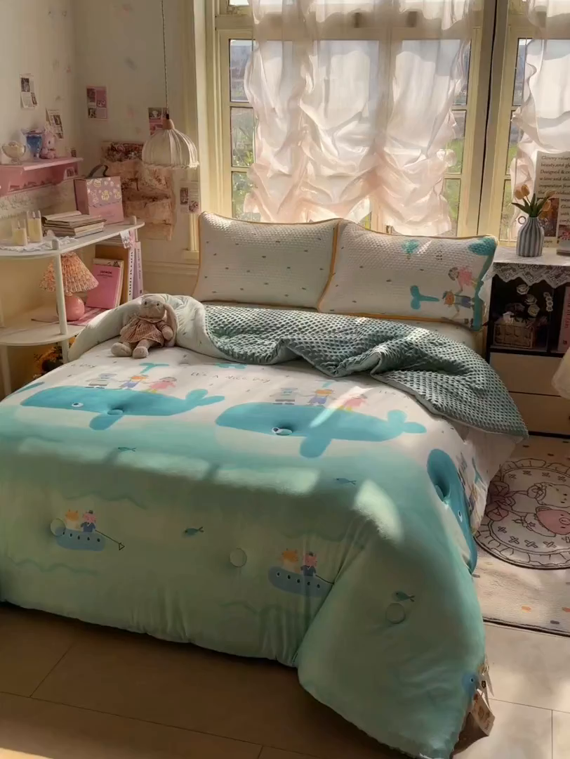 91家纺网 家纺一手货源 找家纺 宜家坊 2026直播热款A类针织棉豆豆被夏被春秋被空调被儿童学生大版卡通被子被芯 小虎鲸