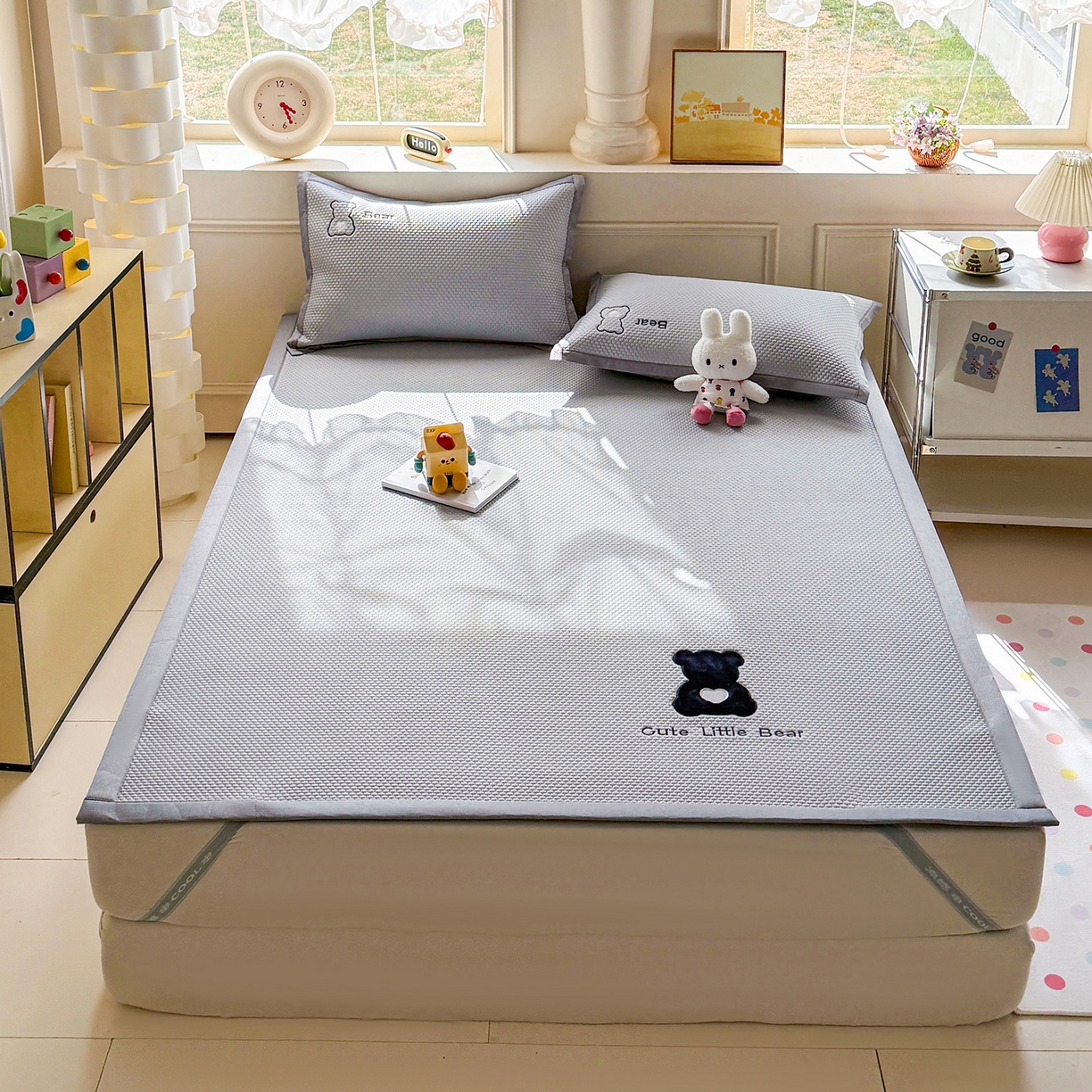 91家纺网 家纺一手货源 找家纺 卡初家居（原微来） 2026春夏新款A类乙纶冰豆豆凉感席绣花席凉席席子-炫酷熊系列 炫酷熊-摩登灰