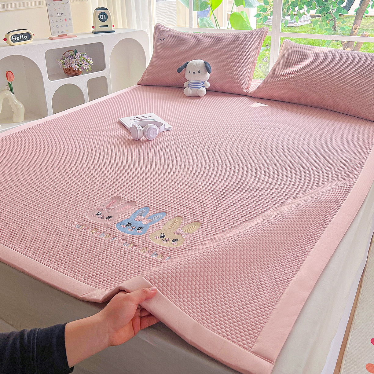 （总）卡初家居（原微来） 2026春夏新款A类乙纶凉豆豆凉感席绣花席凉席席子-魔方系列