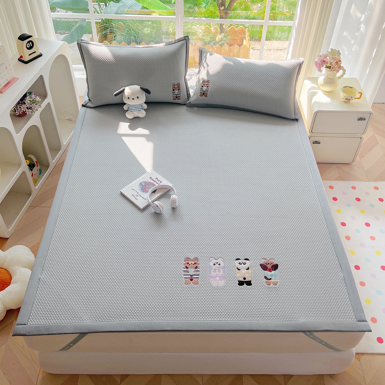 91家纺网 家纺一手货源 找家纺 卡初家居（原微来） 2026春夏新款A类乙纶凉豆豆凉感席绣花席凉席席子-魔方系列 动物派对