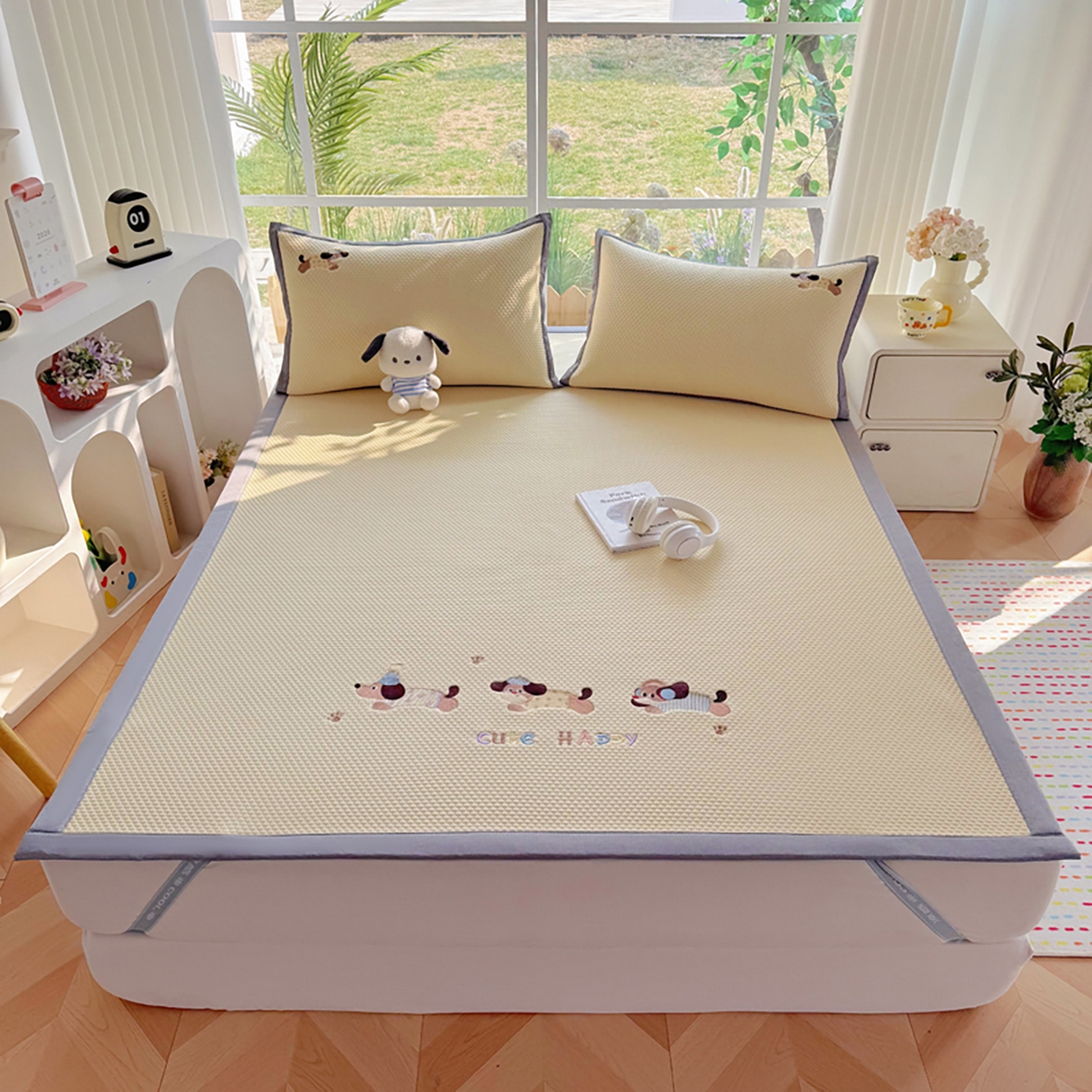 91家纺网 家纺一手货源 找家纺 卡初家居（原微来） 2026春夏新款A类乙纶凉豆豆凉感席绣花席凉席席子-魔方系列 可爱小狗