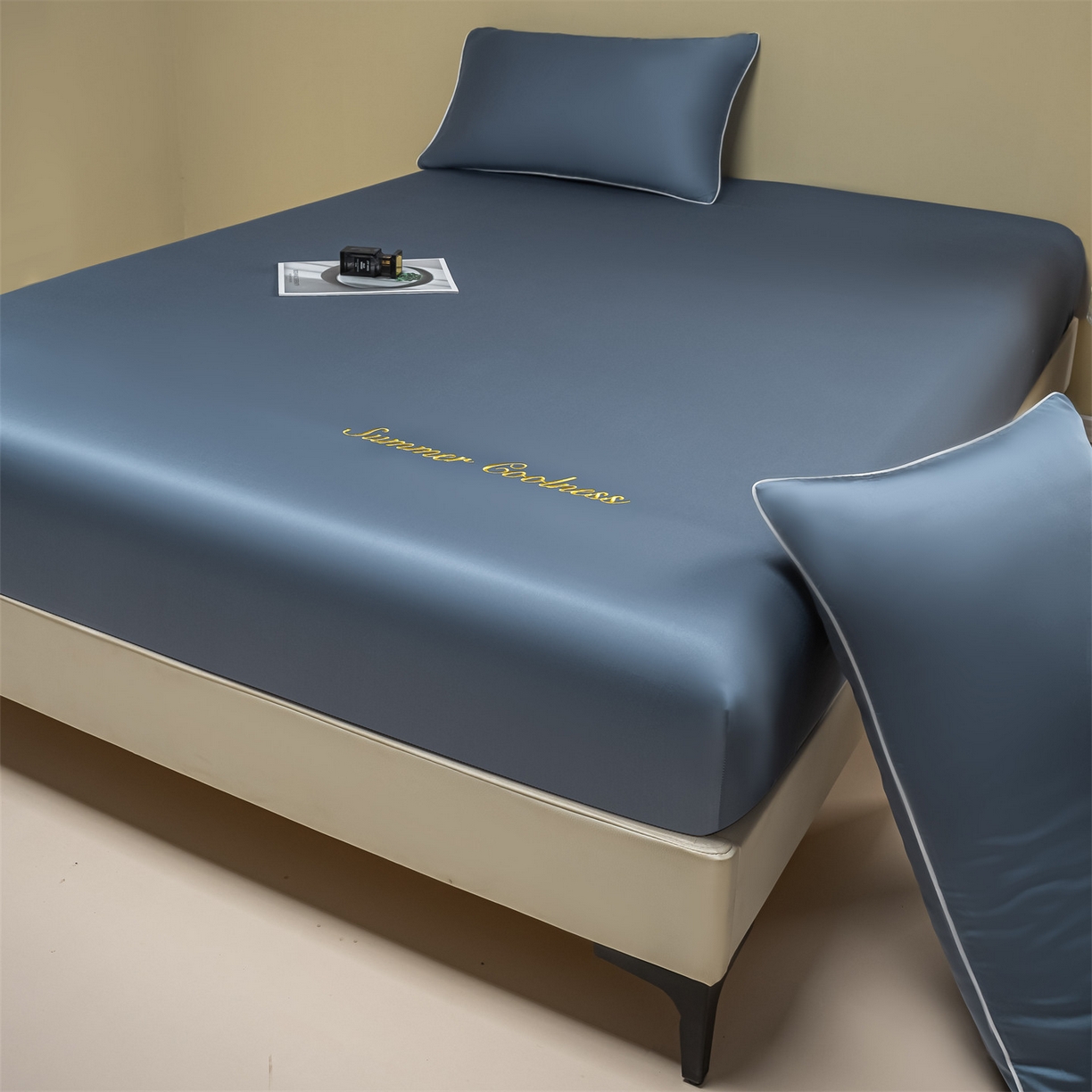 91家纺网 家纺一手货源 找家纺 美澳家纺 2026春夏新款纯色刺绣凉感水洗冰丝真丝床笠三件套 宾利兰