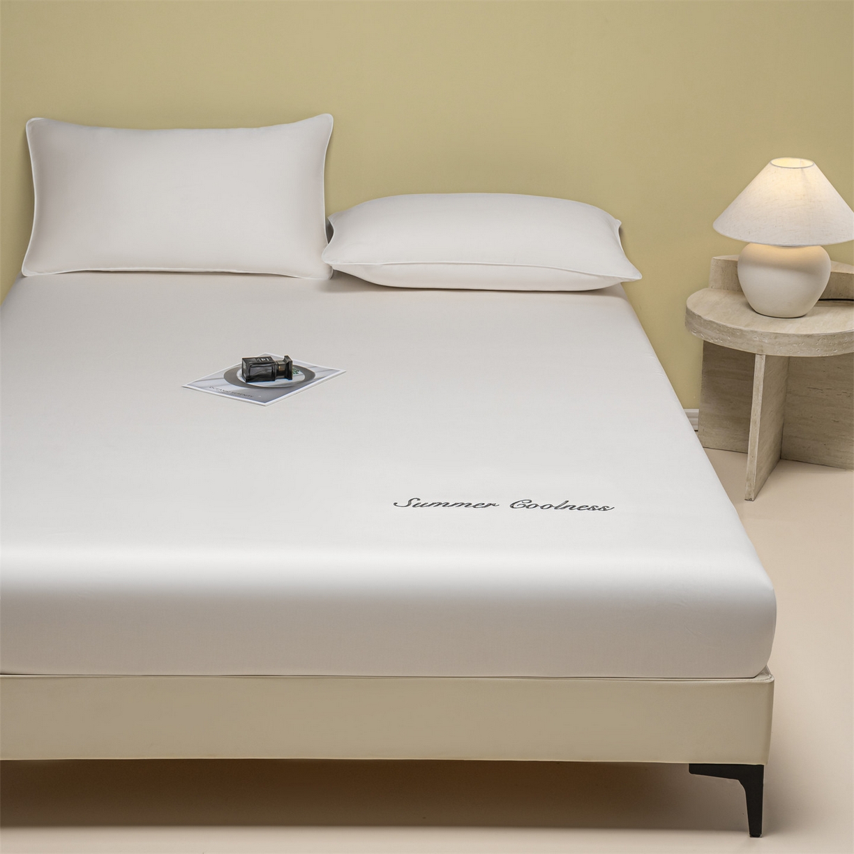 91家纺网 家纺一手货源 找家纺 美澳家纺 2026春夏新款纯色刺绣凉感水洗冰丝真丝床笠三件套 贵族白