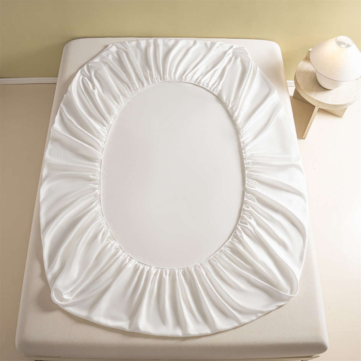 91家纺网 家纺一手货源 找家纺 美澳家纺 2026春夏新款纯色刺绣凉感水洗冰丝真丝床笠三件套 贵族白