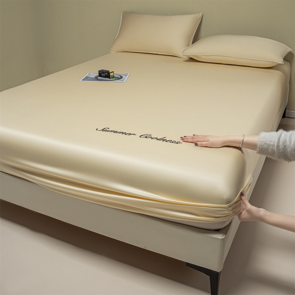 美澳家纺 2026春夏新款纯色刺绣凉感水洗冰丝真丝床笠三件套 奶酪黄