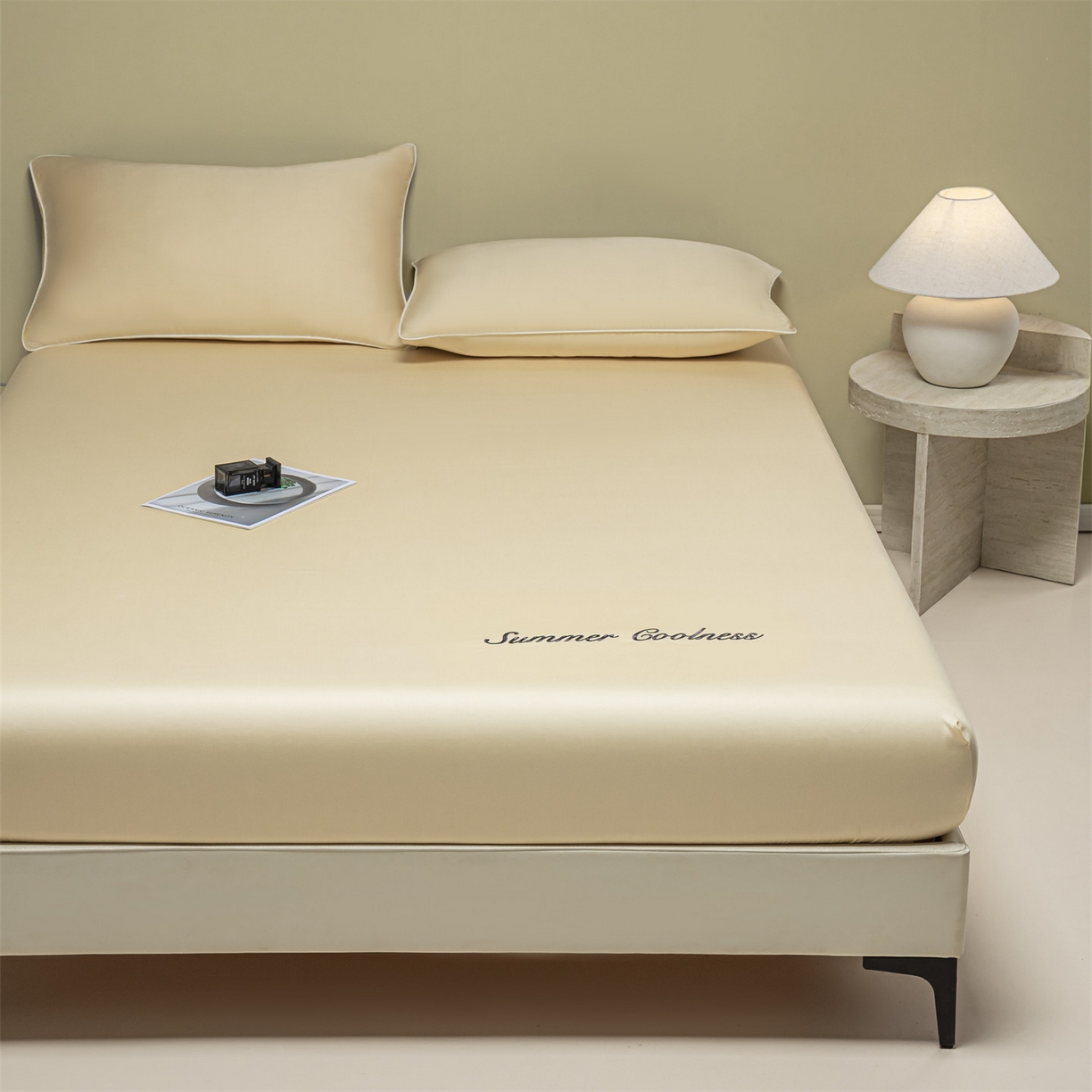 91家纺网 家纺一手货源 找家纺 美澳家纺 2026春夏新款纯色刺绣凉感水洗冰丝真丝床笠三件套 奶酪黄