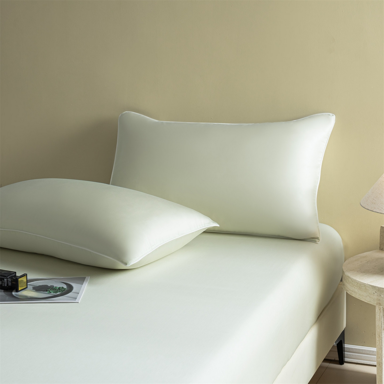 91家纺网 家纺一手货源 找家纺 美澳家纺 2026春夏新款纯色刺绣凉感水洗冰丝真丝床笠三件套 嫩牙绿