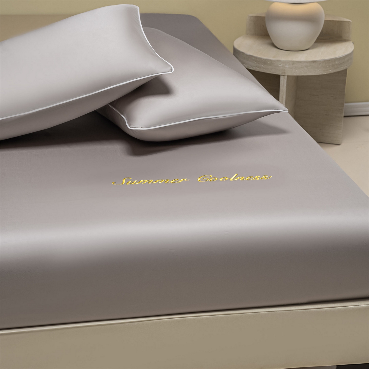 91家纺网 家纺一手货源 找家纺 美澳家纺 2026春夏新款纯色刺绣凉感水洗冰丝真丝床笠三件套 绅士灰