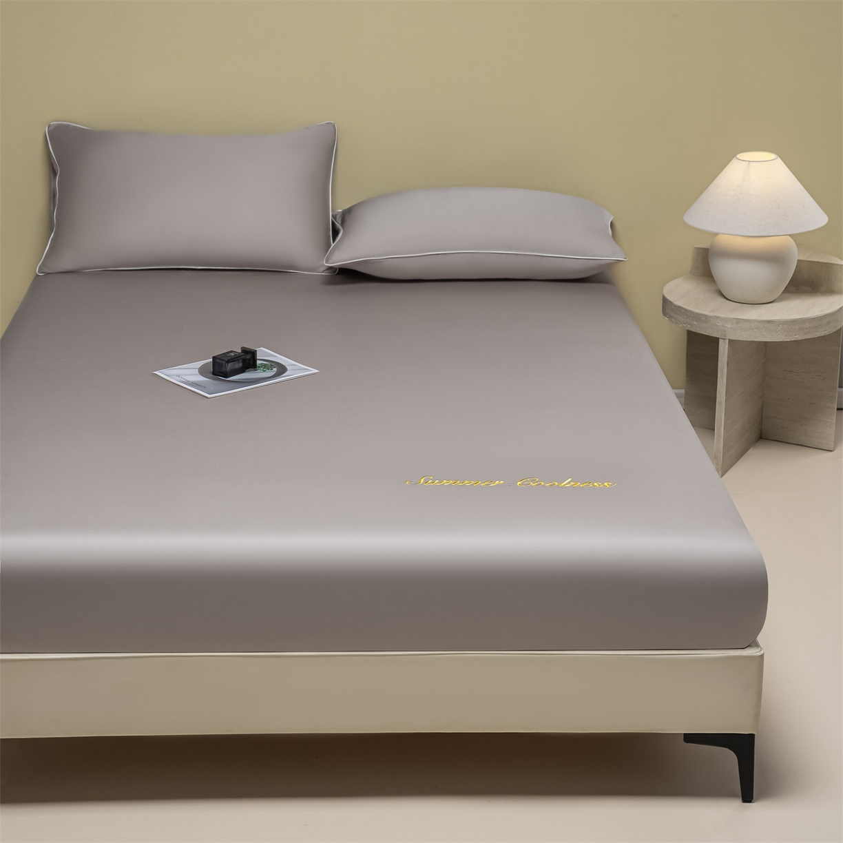 91家纺网 家纺一手货源 找家纺 美澳家纺 2026春夏新款纯色刺绣凉感水洗冰丝真丝床笠三件套 绅士灰