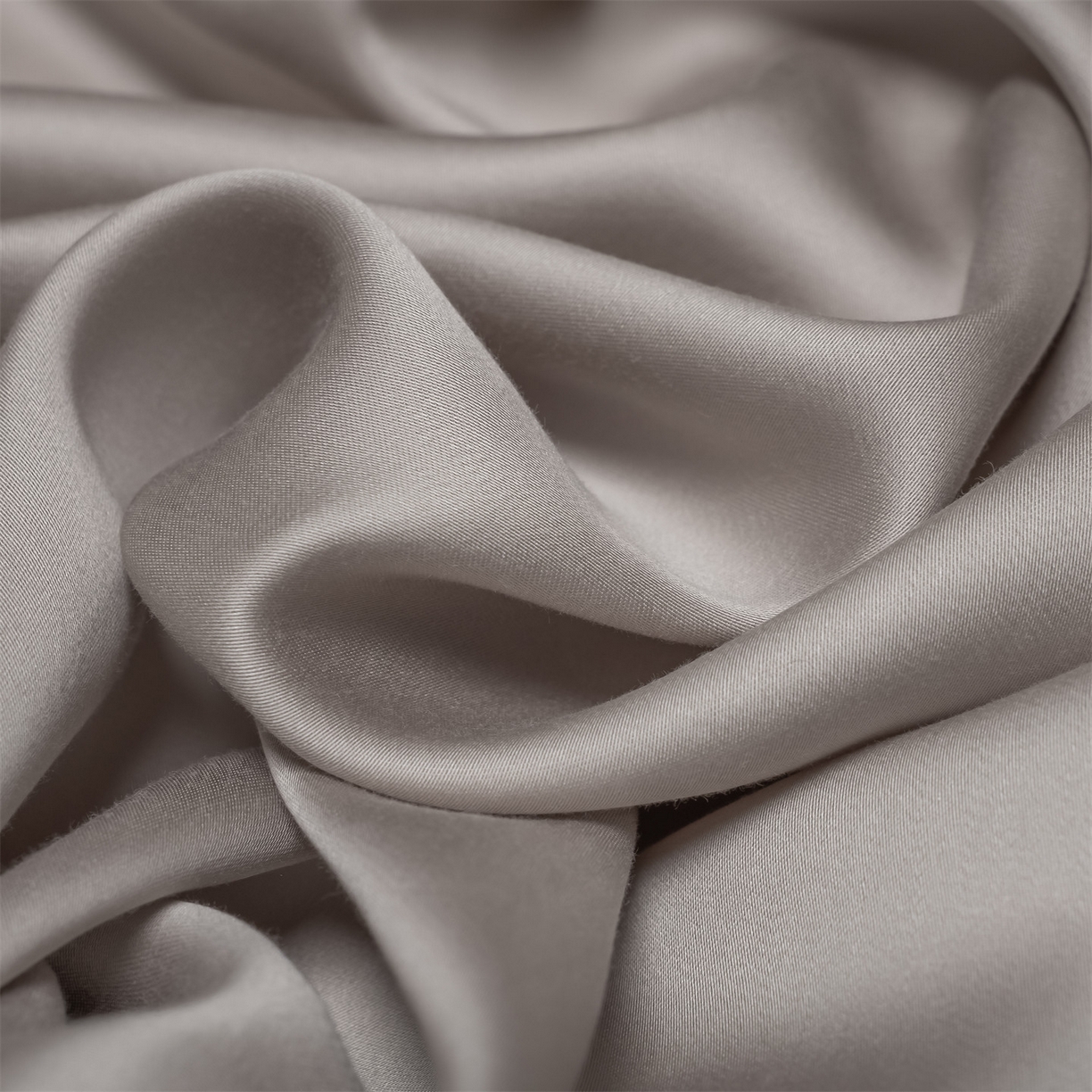 91家纺网 家纺一手货源 找家纺 美澳家纺 2026春夏新款纯色刺绣凉感水洗冰丝真丝床笠三件套 绅士灰