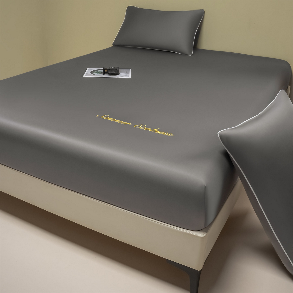 91家纺网 家纺一手货源 找家纺 美澳家纺 2026春夏新款纯色刺绣凉感水洗冰丝真丝床笠三件套 曜石黑