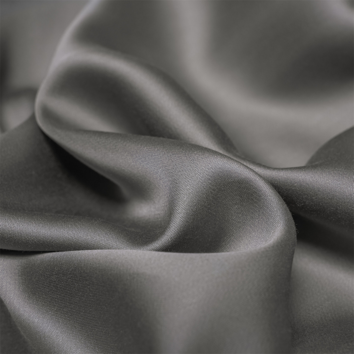 91家纺网 家纺一手货源 找家纺 美澳家纺 2026春夏新款纯色刺绣凉感水洗冰丝真丝床笠三件套 曜石黑