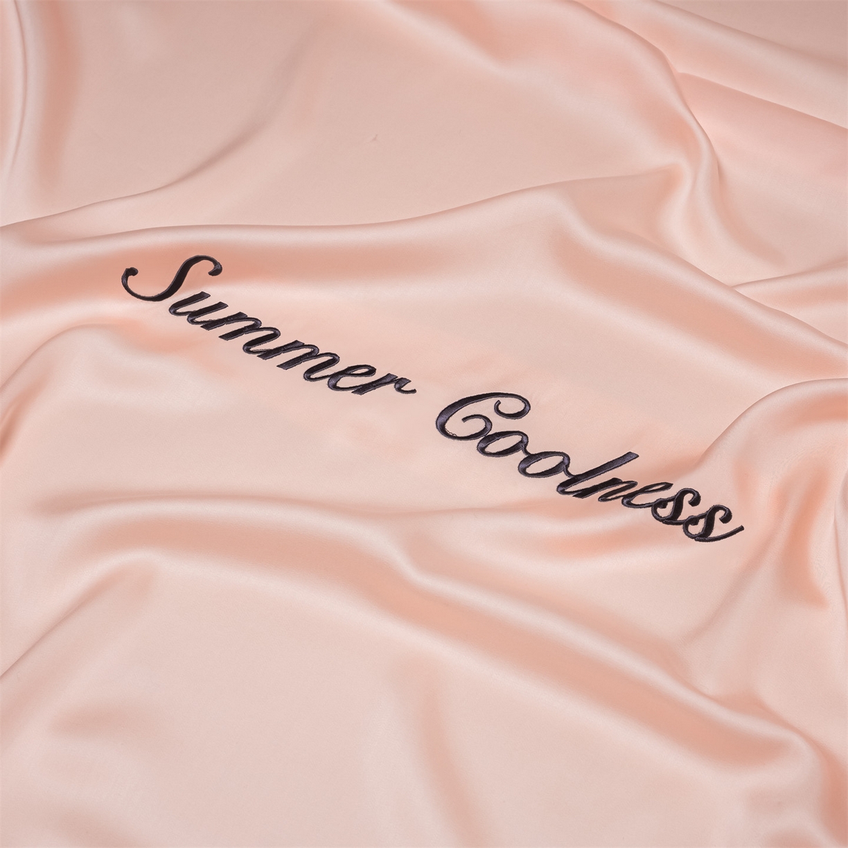 91家纺网 家纺一手货源 找家纺 美澳家纺 2026春夏新款纯色刺绣凉感水洗冰丝真丝床笠三件套 钻石粉