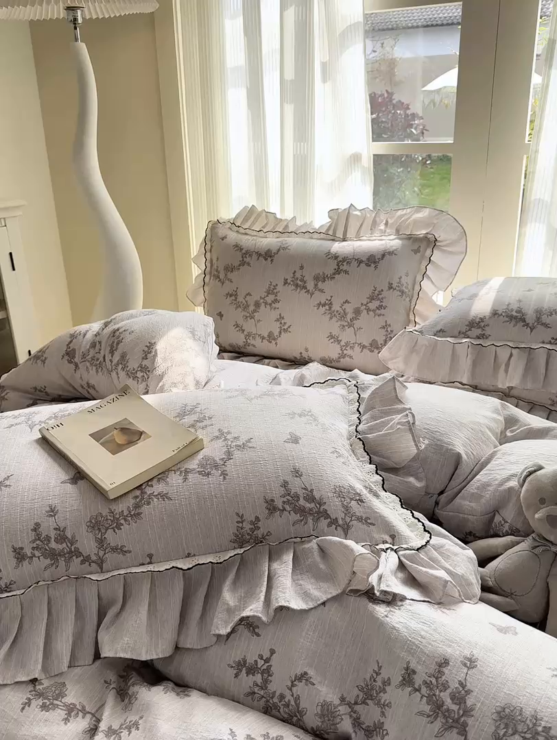 91家纺网 家纺一手货源 找家纺 大麦家纺 2026新款水洗色织棉麻花边四件套 黯费尔岛