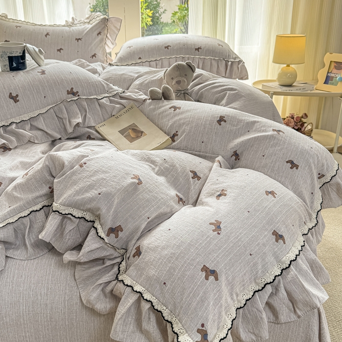 91家纺网 家纺一手货源 找家纺 大麦家纺 2026新款水洗色织棉麻花边四件套 点点木马