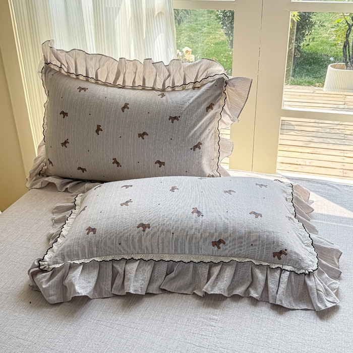 91家纺网 家纺一手货源 找家纺 大麦家纺 2026新款水洗色织棉麻花边四件套 点点木马