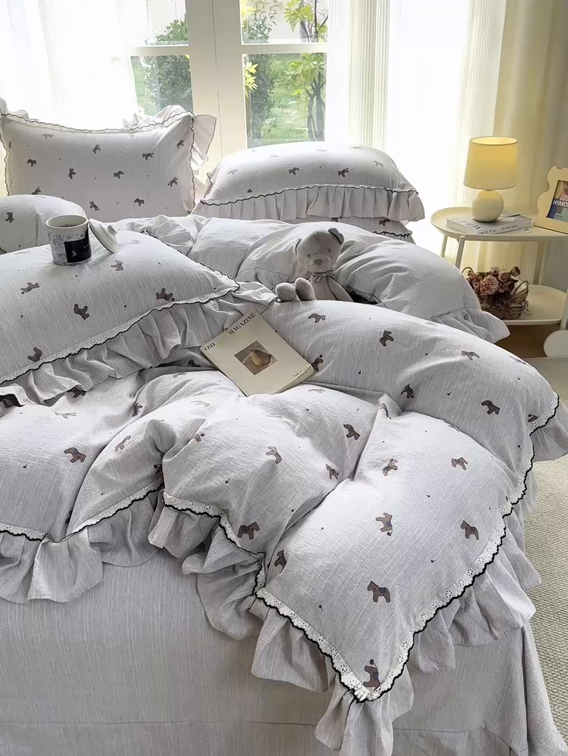 91家纺网 家纺一手货源 找家纺 大麦家纺 2026新款水洗色织棉麻花边四件套 点点木马