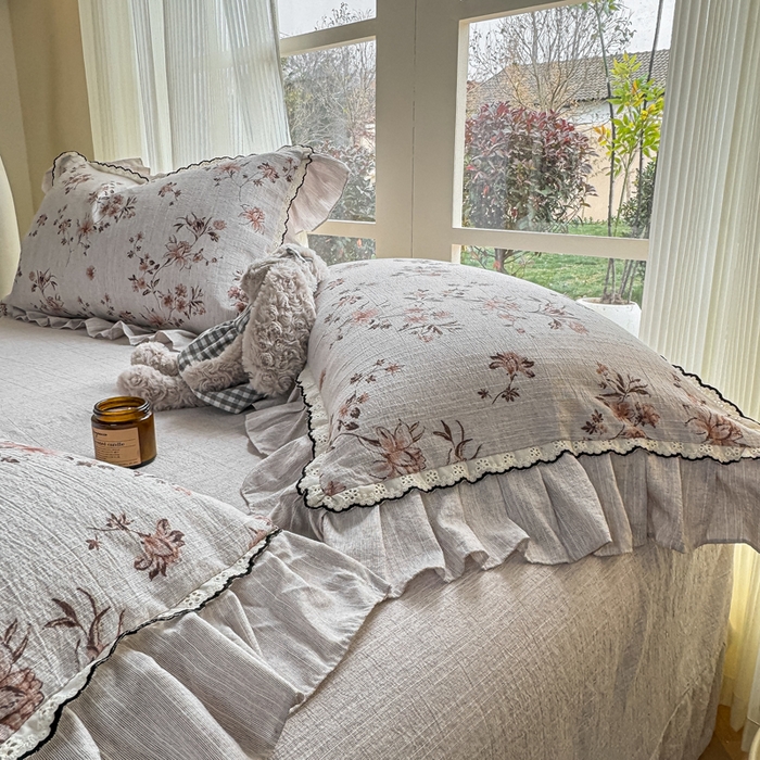 91家纺网 家纺一手货源 找家纺 大麦家纺 2026新款水洗色织棉麻花边四件套 复古铃兰