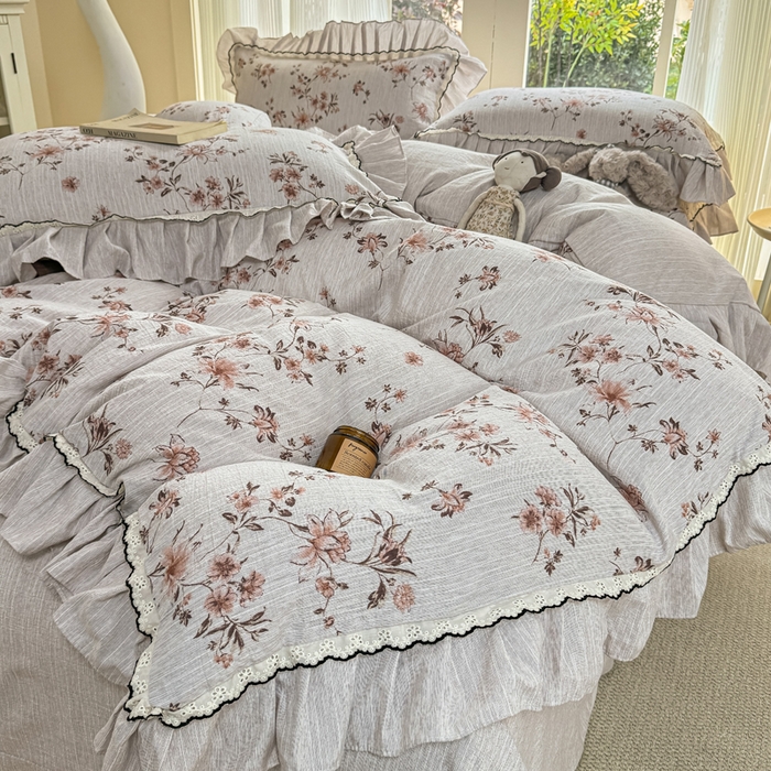 91家纺网 家纺一手货源 找家纺 大麦家纺 2026新款水洗色织棉麻花边四件套 复古铃兰