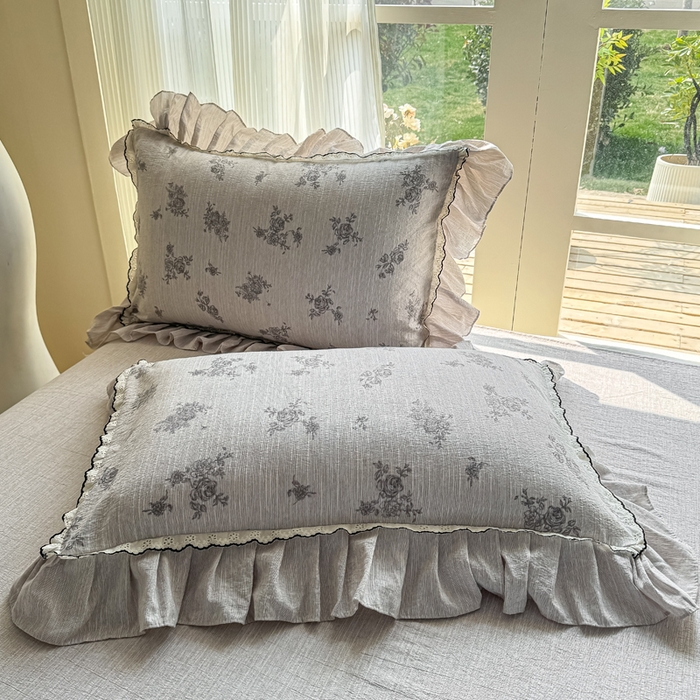 91家纺网 家纺一手货源 找家纺 大麦家纺 2026新款水洗色织棉麻花边四件套 玫瑰之吻