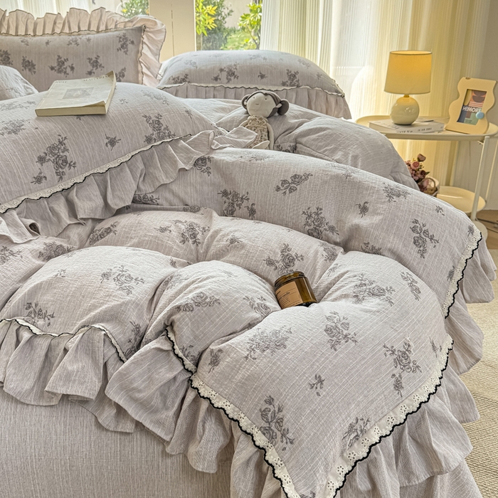 91家纺网 家纺一手货源 找家纺 大麦家纺 2026新款水洗色织棉麻花边四件套 玫瑰之吻