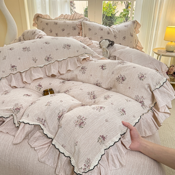 91家纺网 家纺一手货源 找家纺 大麦家纺 2026新款水洗色织棉麻花边四件套 梦初华