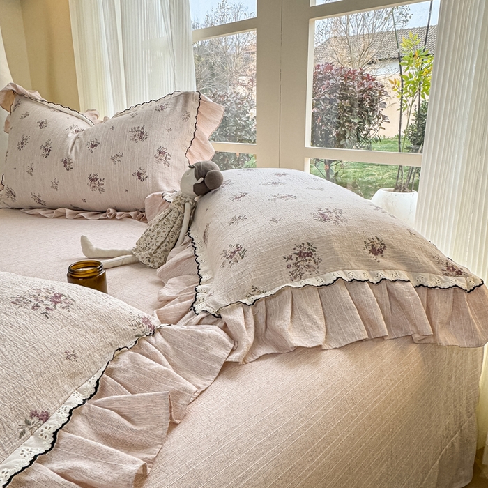 91家纺网 家纺一手货源 找家纺 大麦家纺 2026新款水洗色织棉麻花边四件套 梦初华