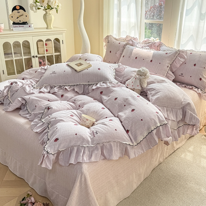 91家纺网 家纺一手货源 找家纺 大麦家纺 2026新款水洗色织棉麻花边四件套 软糖草莓