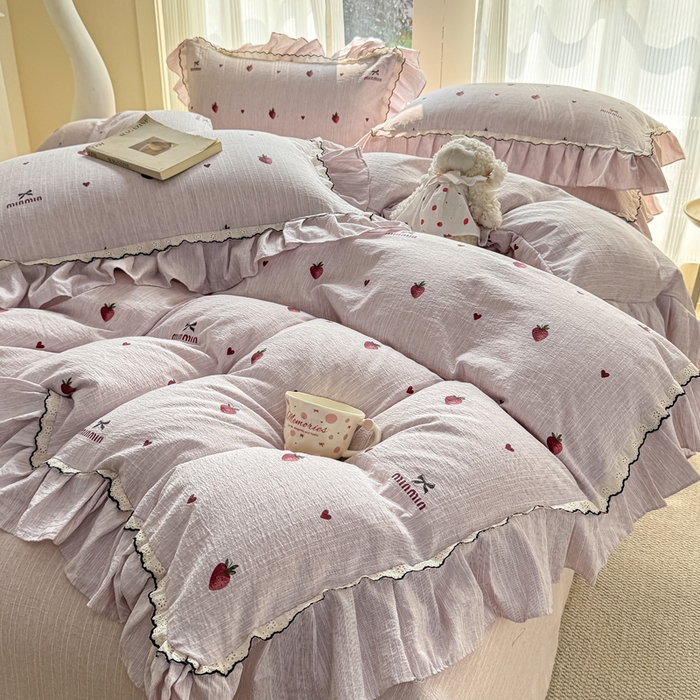 91家纺网 家纺一手货源 找家纺 大麦家纺 2026新款水洗色织棉麻花边四件套 软糖草莓